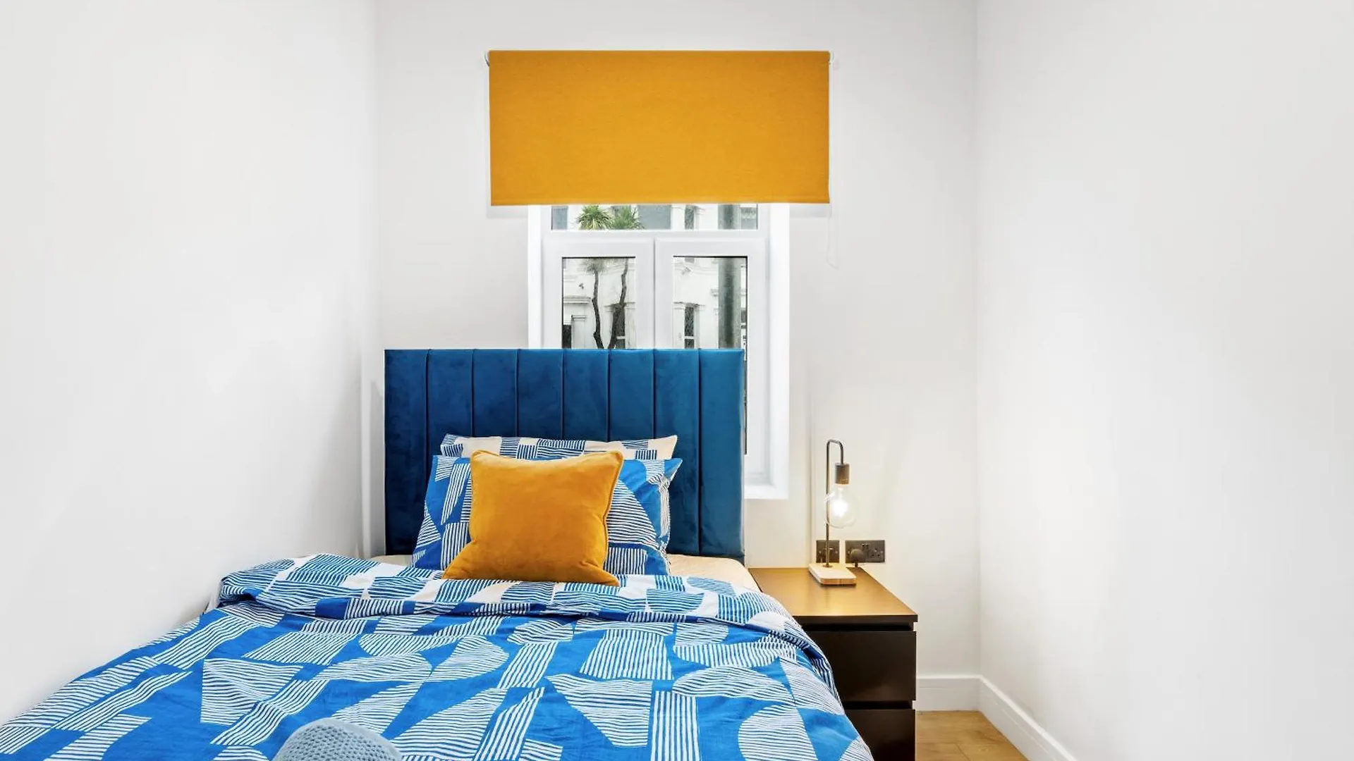 Mins Walk To Restaurants Shops & Main Attractions Apartment Brighton United Kingdom
