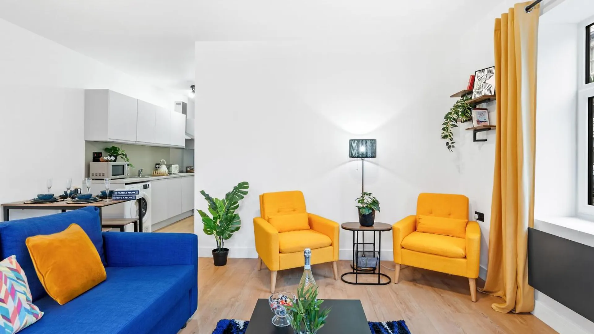 Mins Walk To Restaurants Shops & Main Attractions Apartment Brighton 0*,  United Kingdom
